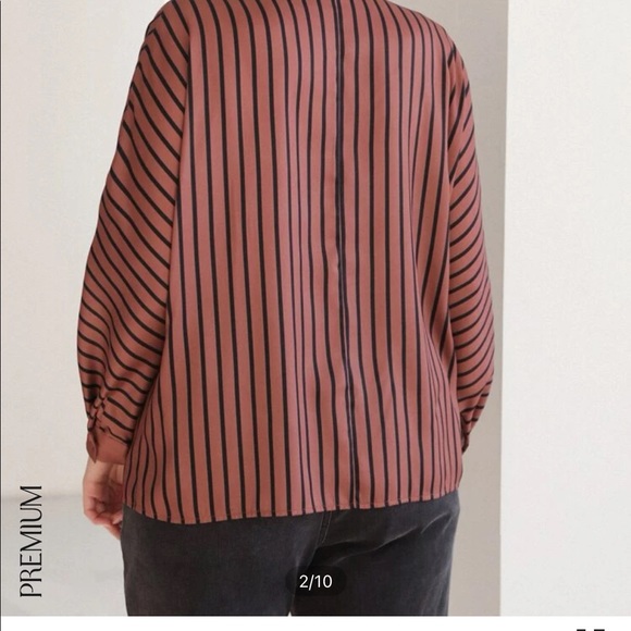 Set of three blouses , white and brown are new the other one used - Picture 6 of 7